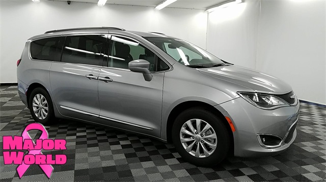 Pre Owned 2017 Chrysler Pacifica Touring L 4d Penger Van In Long Pre Owned 2017 Chrysler Pacifica Touring L