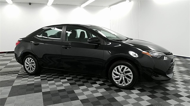 Pre Owned 2017 Toyota Corolla Le 4d Sedan In Long Island City 35611 Pre Owned 2017 Toyota Corolla Le